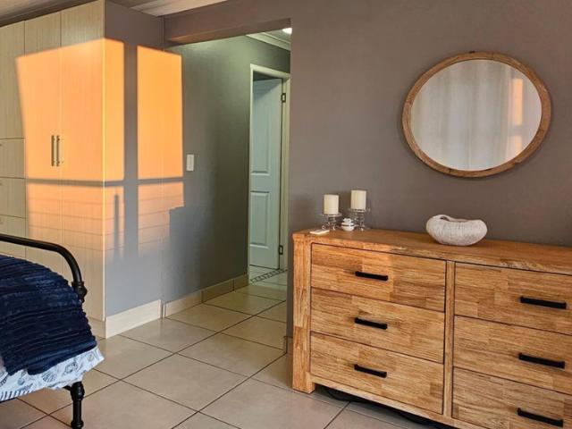 3 Bedroom House For Sale in Sunset Estate