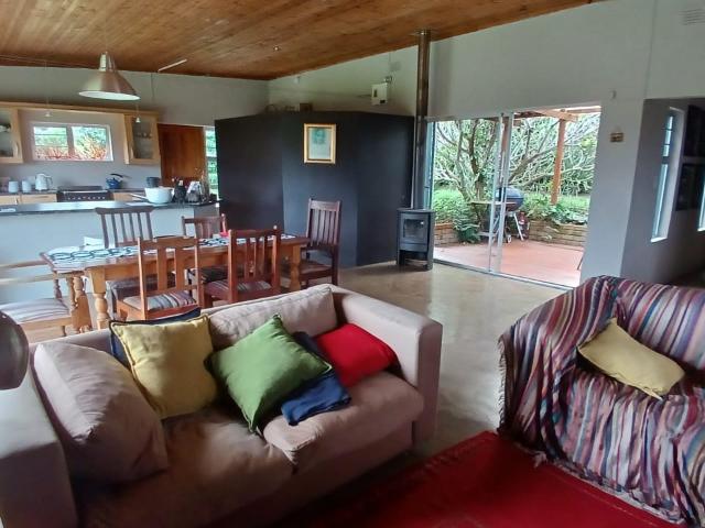 3 Bedroom House For Sale in Sunrise On Sea