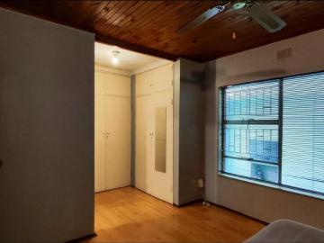 3 Bedroom House For Sale in Sunward Park
