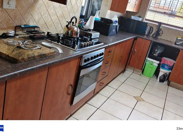 3 Bedroom House For Sale in Sunward Park