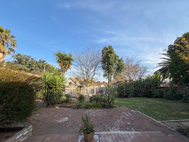 3 Bedroom House For Sale in Sunward Park