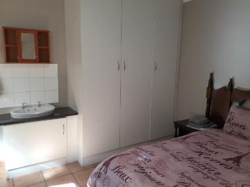 3 Bedroom House For Sale in Sunward Park