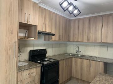 3 Bedroom House For Sale in Sunward Park