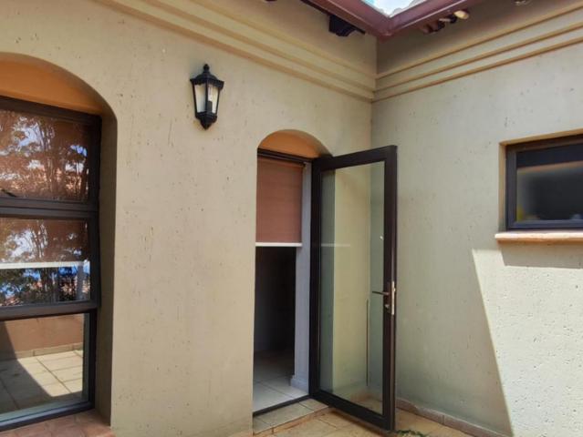 3 Bedroom House For Sale in Sunward Park