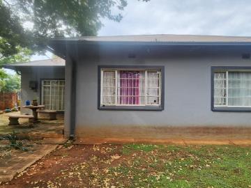 3 Bedroom House For Sale in Potchefstroom Central