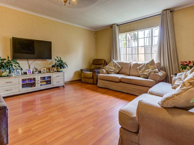 3 Bedroom House For Sale in Pomona