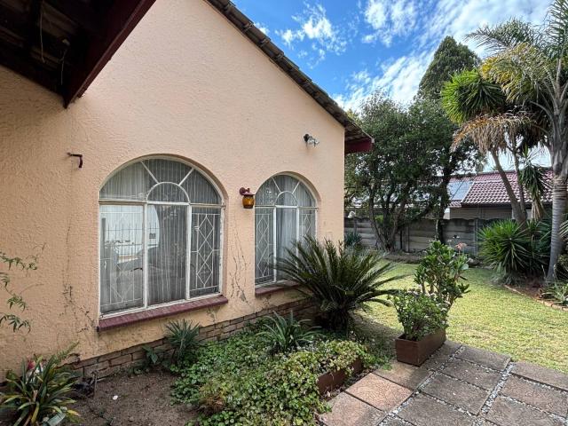 3 Bedroom House For Sale in Pomona