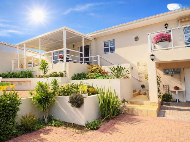 3 Bedroom House For Sale in Port Owen