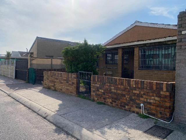 3 Bedroom House For Sale in Portlands