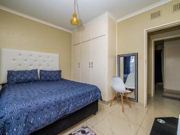 3 Bedroom House For Sale in Padfield Park