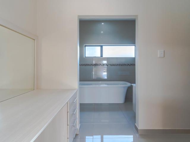 3 Bedroom House For Sale in Palm Lakes Estate