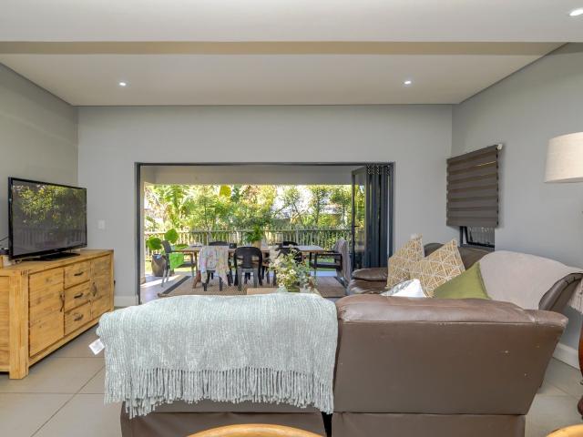 3 Bedroom House For Sale in Palm Lakes Estate