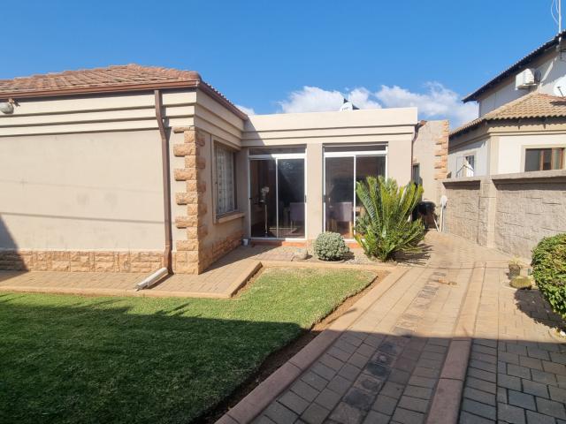 3 Bedroom House For Sale in Parkhaven