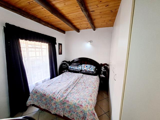 3 Bedroom House For Sale in Parkhill Gardens