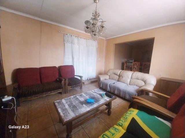 3 Bedroom House For Sale in Phuthaditjhaba