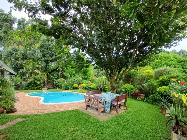 3 Bedroom House For Sale in Prestbury