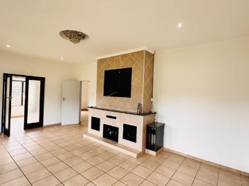 3 Bedroom House For Sale in Prestbury