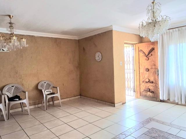 3 Bedroom House For Sale in Protea North