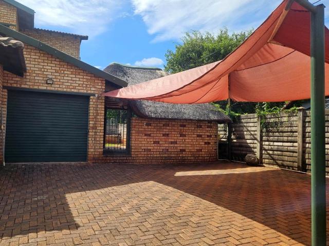 3 Bedroom House For Sale in Protea Park