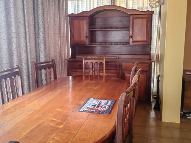 3 Bedroom House For Sale in Queensburgh Central