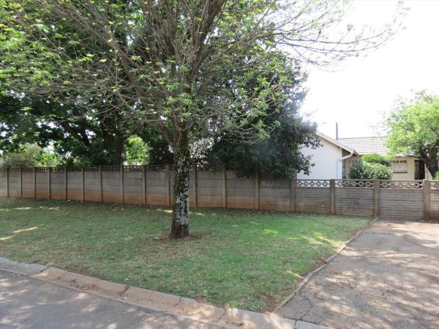 3 Bedroom House For Sale in Rondebult