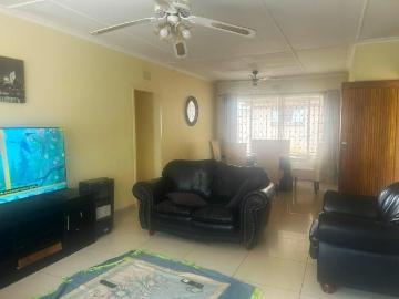 3 Bedroom House For Sale in Rondebult