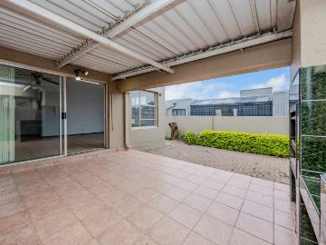 3 Bedroom House For Sale in Roodekrans