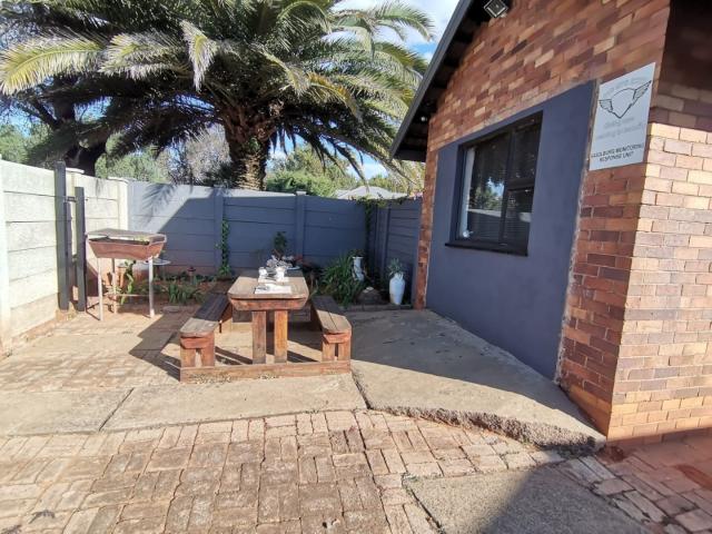 3 Bedroom House For Sale in Roodia