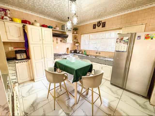 3 Bedroom House For Sale in Rosettenville