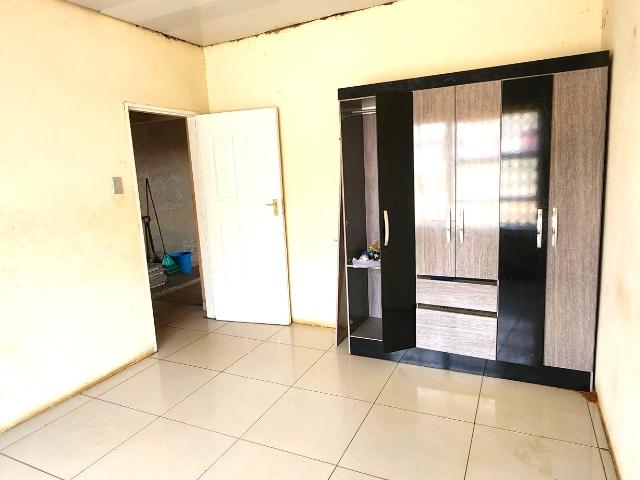 3 Bedroom House For Sale in Ratanda