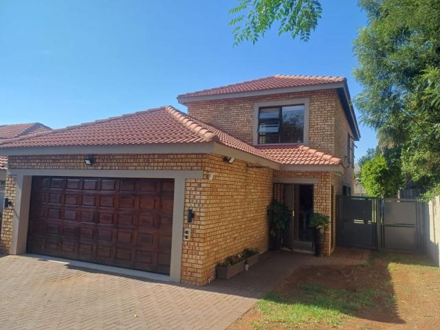 3 Bedroom House For Sale in Raceview