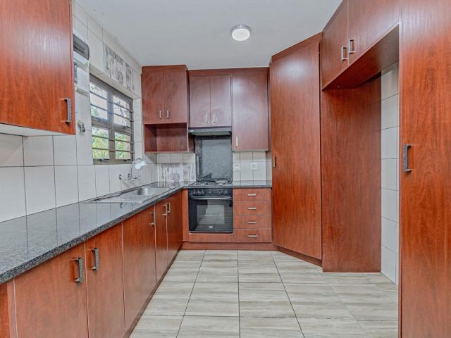 3 Bedroom House For Sale in Radiokop