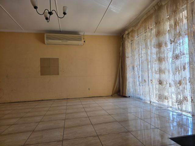 3 Bedroom House For Sale in Raisethorpe