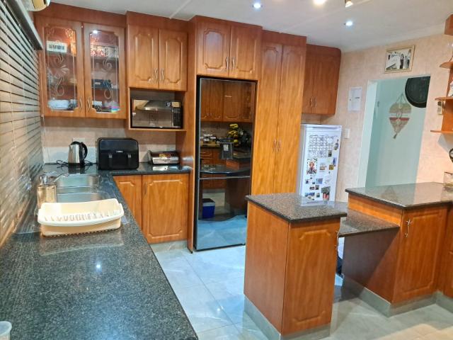 3 Bedroom House For Sale in Raisethorpe