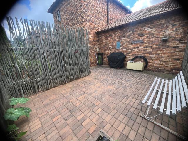 3 Bedroom House For Sale in Randburg Central
