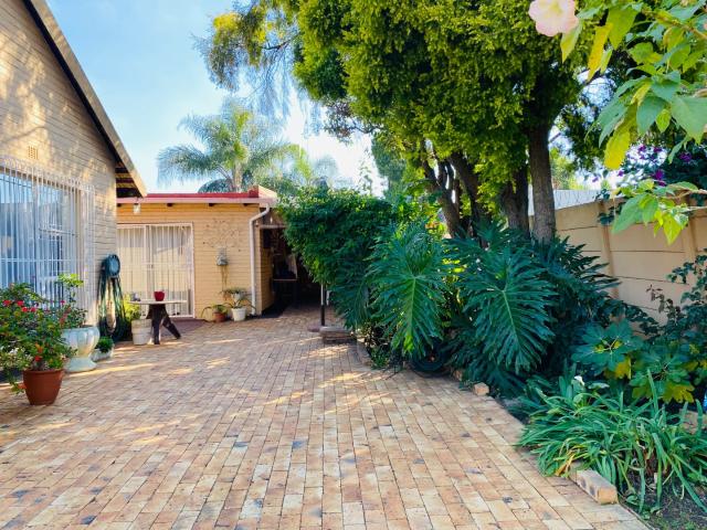 3 Bedroom House For Sale in Randhart