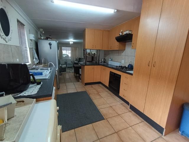 3 Bedroom House For Sale in Randhart