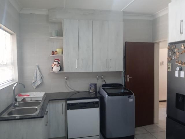3 Bedroom House For Sale in Randhart