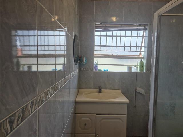 3 Bedroom House For Sale in Reyno Ridge