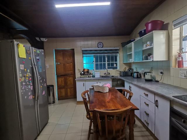 3 Bedroom House For Sale in Regents Park