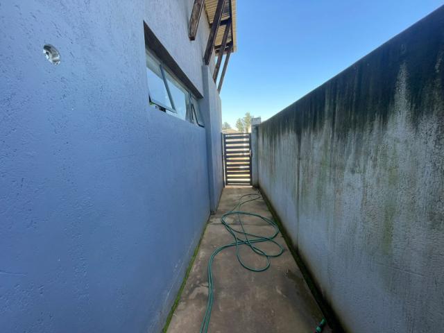 3 Bedroom House For Sale in Riverside Estate
