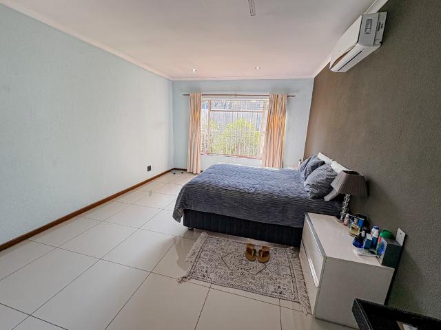 3 Bedroom House For Sale in Rivonia