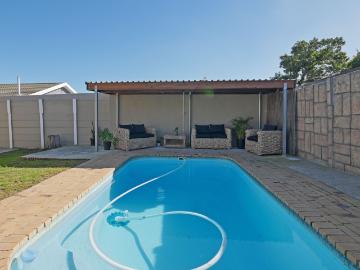 3 Bedroom House For Sale in Richwood