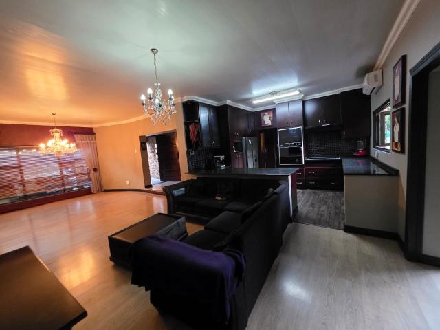 3 Bedroom House For Sale in Riebeeckstad