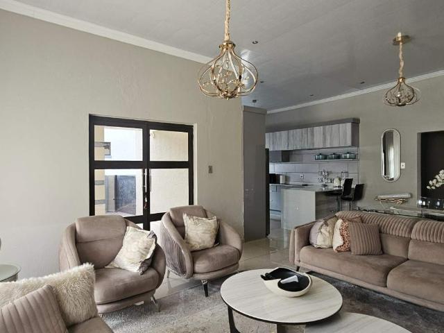 3 Bedroom House For Sale in Woodhill Estate