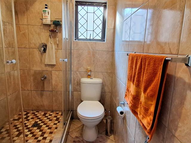 3 Bedroom House For Sale in Woodview
