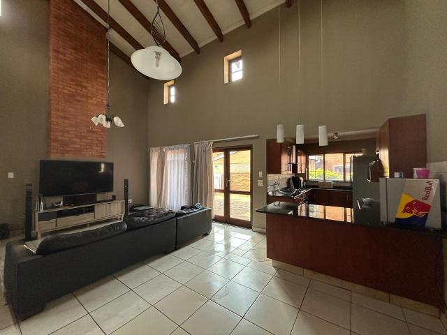3 Bedroom House For Sale in Waterval East