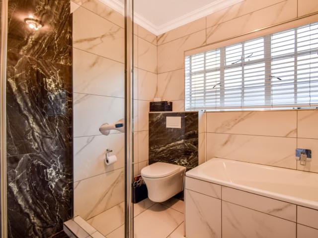 3 Bedroom House For Sale in Waterkloof