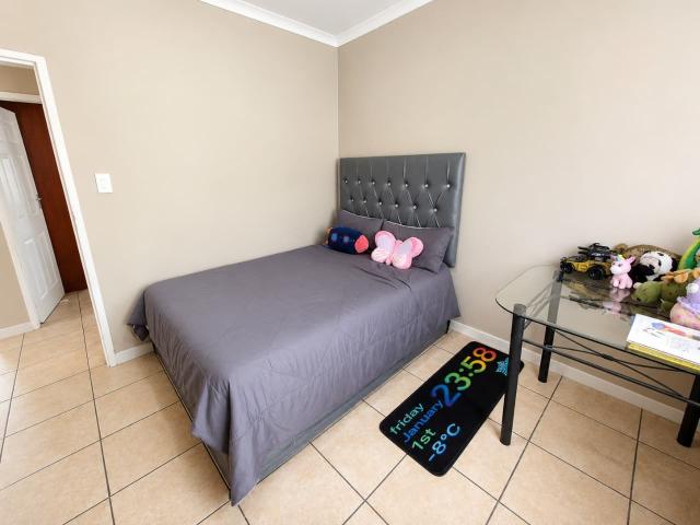 3 Bedroom House For Sale in Waterkloof East