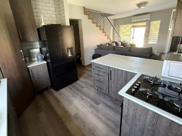 3 Bedroom House For Sale in Waterkloof East